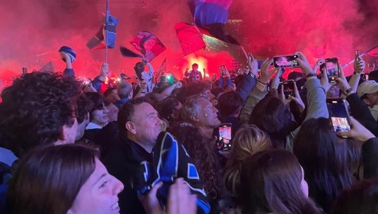 Atalanta nderon Italinë, drejt skuadrës së 6 në Champions League! VIDEO nga festa në rrugët e Bergamos