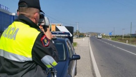 Policia bën bilancin, rreth 26 mijë gjoba këtë javë në gjithë vendin, 31 shoferë u arrestuan! Pezullohen 121 leje drejtimi 