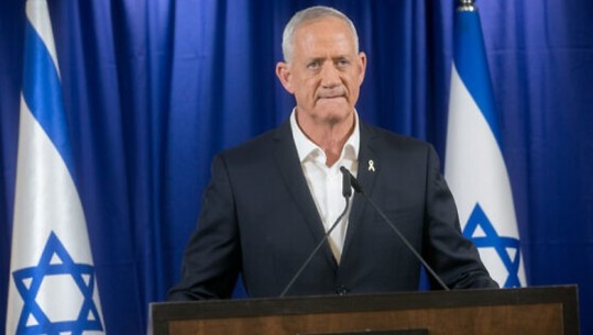 Benny Gantz drejt dorëheqjes, mban konferencë për shtyp në Tel Aviv