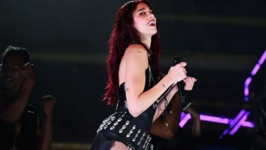 Dua Lipa shkruan histori në Glastonbury, BBC lëvdata të mëdha për artisten shqiptare