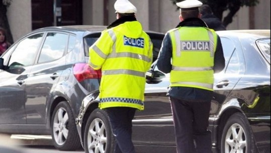 Pezullohet punonjësi i policisë në Kukës, favorizonte të afërmit dhe miqtë të mos gjobiteshin nga policia dhe të mos kontrolloheshin