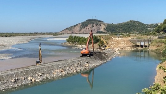 Tokat në Lezhë e Laç po thanin për ujë! Ndërtohet më në fund argjinatura e Matit