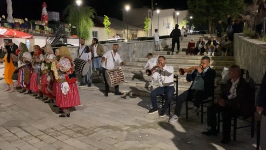 Kukës/ Emigrantët kthehen për pushime, gjallërojnë Shishtavecin