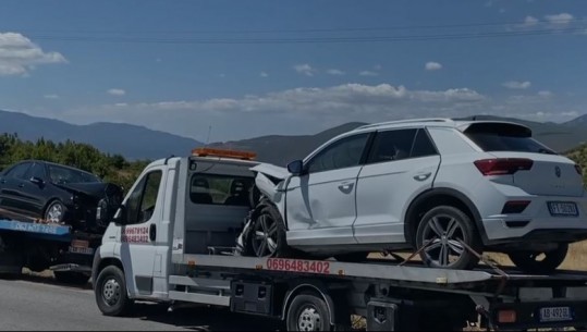 PAMJET/ Karambolohen dy makina në Qafë Thanë, plagosen 2 shoferët dhe 3 pasagjerët