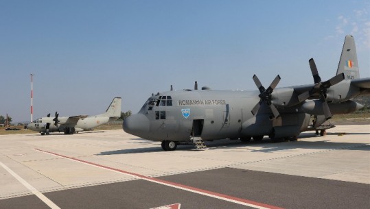 Zjarret, mbërrijnë në Shqipëri dy avionë rumunë për ndërhyrje në vatrat më kritike