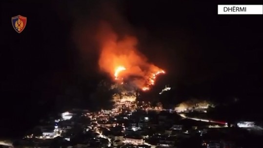 Po festonin ditëlindjen me fishekzjarre në Dhërmi, flakët shkrumbojnë kodrën! I riu vihet në pranga (VIDEO)