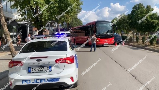 Korçë/ Autobusi përplas këmbësoren! Shoferi shoqërohet në Komisariat, 53 vjeçarja dërgohet në spital