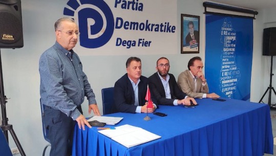 PD ‘zbarkon’ drejtuesit politikë në terren! Prezantohet Bardhi në Fier, Kaso në Korçë: Me Peleshin jo përballje emrash, por filozofie