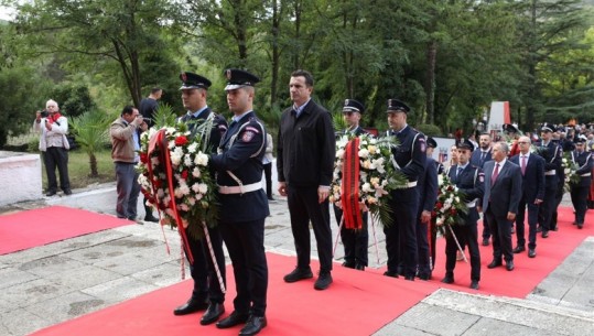 Veliaj homazhe për 82-vjetorin e Konferencës së Pezës: Historia na ka mësuar se duhet të bëjmë gjënë e drejtë! Le të bashkohemi për Shqipërinë Europiane