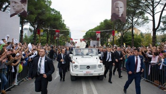 Sot, 10 vite nga vizita e Papa Franceskut në Shqipëri (FOTO) 