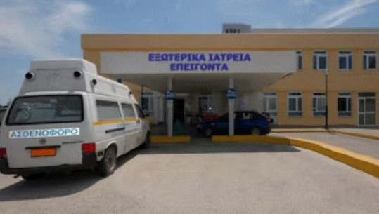 I kërkojnë 20 euro në spital, çfarë iu ndodhi papritur zjarrfikësve shqiptarë në Greqi me kolegun që çuan në spital