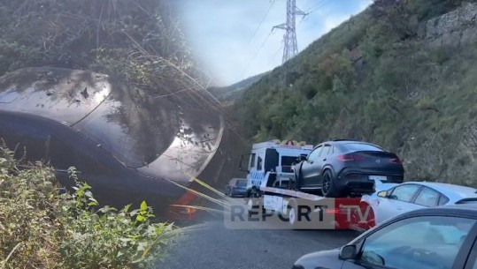 Aksident në rrugën e Kombit, 6 të plagosur rëndë, mes tyre 4 gra! Në Fier makina përfundon në kanal (VIDEO)