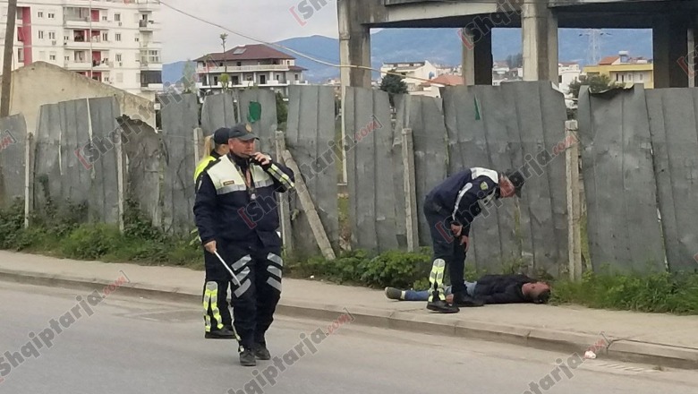 Kamëz, një person gjendet pa ndjenja në anë të rrugës, dyshohet për aksident