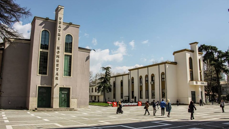 Artistët letër Kumbaros e Dollanit: Teatri të mos shembet, të shpallet Monument