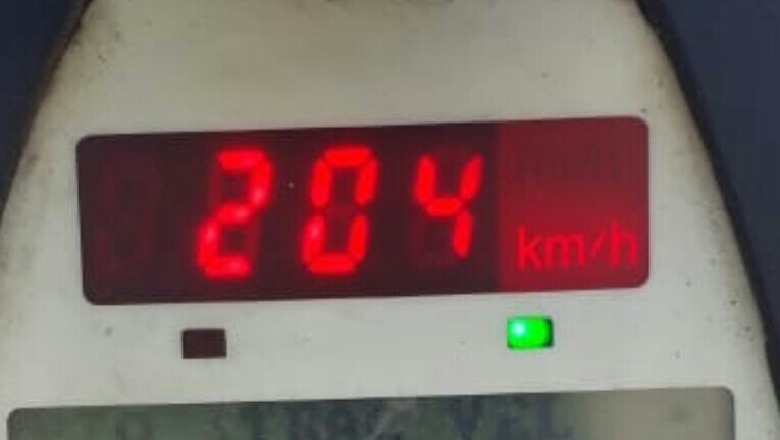 Makina luksoze ‘fluturon’ me 204 km/h, policia: Mendoni për ata që ju presin në shtëpi