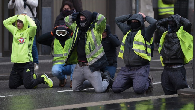 Francë, 8.000 persona të arrestuar që nga nisja e protestave të jelekverdhëve