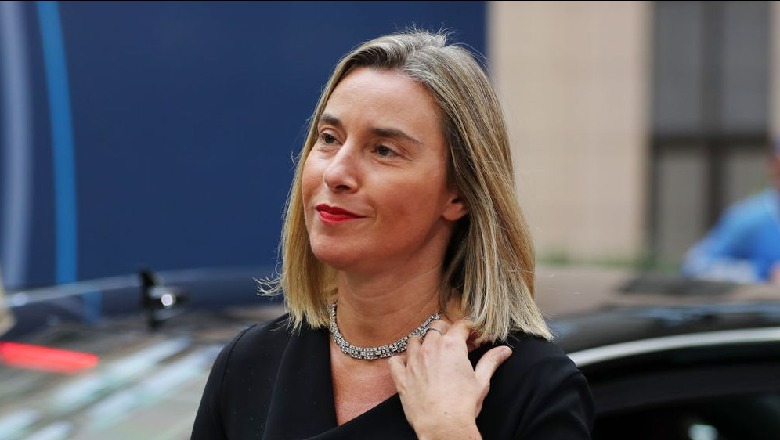 Mogherini dhe Hahn: Lënia e mandateve minon integrimin e Shqipërisë në BE