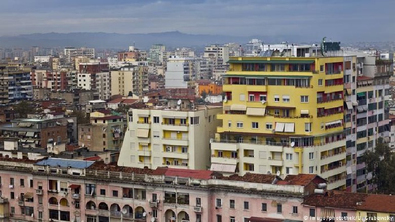 Nga plagjiaturat, tek futja e 'të fortëve' në politikë. Quo Vadis Shqipëri?