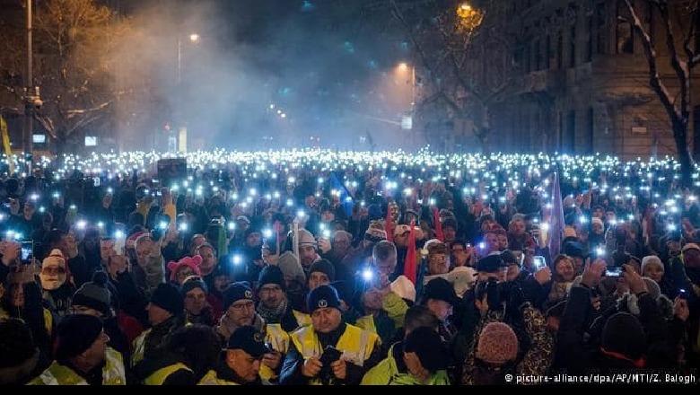 Protestat/ Paloka paralajmëron ministrin Lleshaj: Do të tjerri populli bashkë me shefin