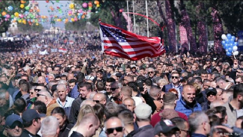 Sot protesta e opozitës, ndërkombëtarët në një zë, i tregojnë vijën e kuqe PD-së dhe LSI-në