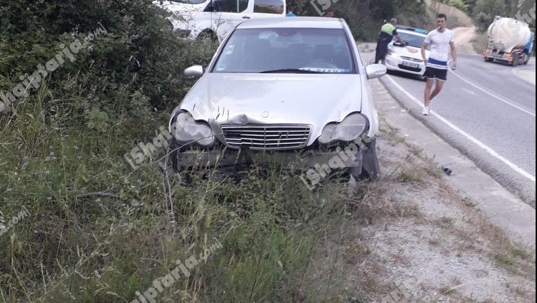 Zbriti për të bërë foto, 'Benz'-i merr përpara turistin ukrainas në Elbasan (FOTO)