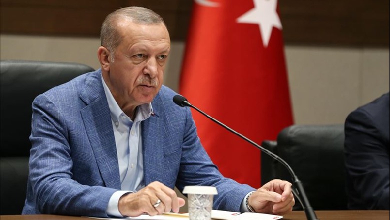 Erdogan: Nuk qëndrojmë të heshtur nëse regjimi sirian sulmon pikat e vëzhgimit në Idlib