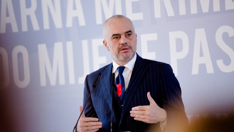 Rada: Edi Rama duhet të ketë lindur me këmishë