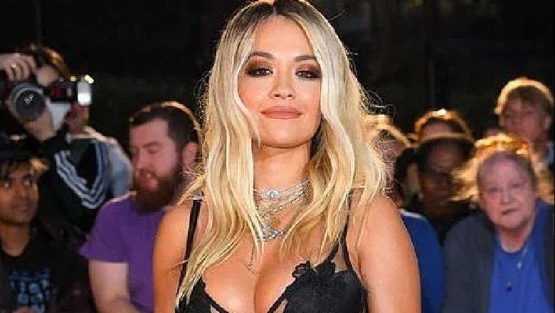 Tapeti i kuq/ Rita Ora më sensuale se kurrë, familja Beckam prezanton linjën e kostumeve