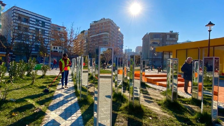 Tirana i rikthehet normalitetit pas festave të fundvitit (FOTO)