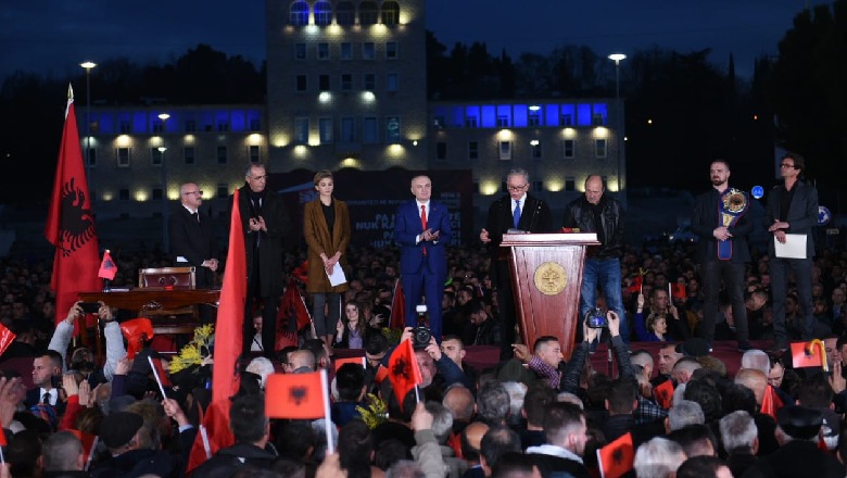 Tubimi i Metës/ Agim Nesho: Të kesh demokraci është zgjedhja jonë, ta mbrosh detyra jonë