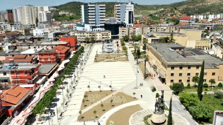 Një pronar biznesi pozitiv me COVID-19 në Lushnje, në karantinë edhe familjarët