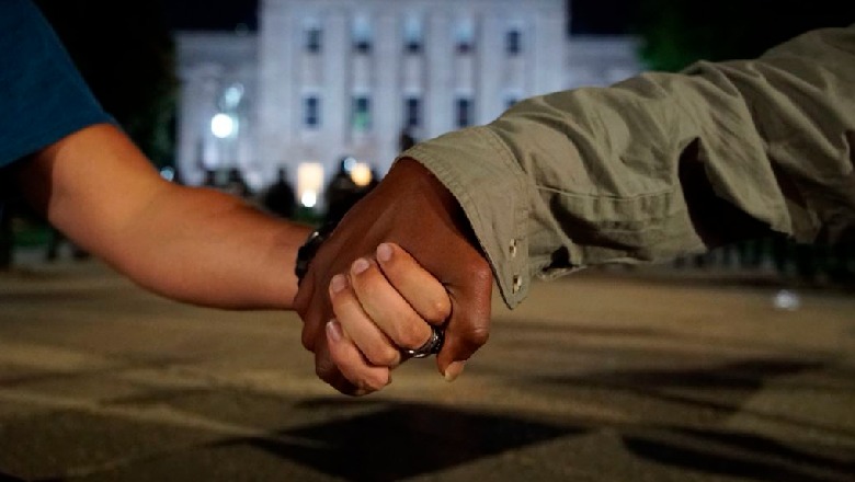 SHBA-Vdekja e Floyd, bota e muzikës ndalet në protestë