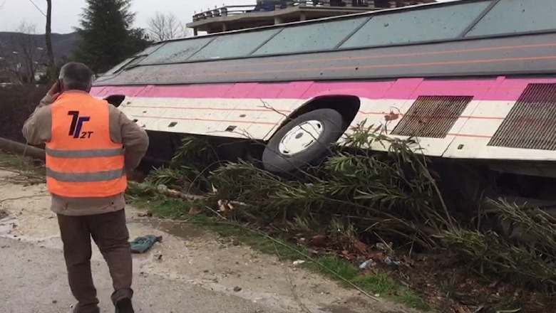 Dëmshpërblim për vdekjet në aksidente të transportit publik/ Projektligji: Pasagjerët të siguruar me tre fasha (DRAFTI)