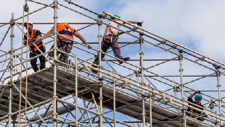 Tragjike në Tiranë! Bie nga lartësia teksa punonte në kantierin e ndërtimit,ndahet nga jeta punëtori 65 vjeçar