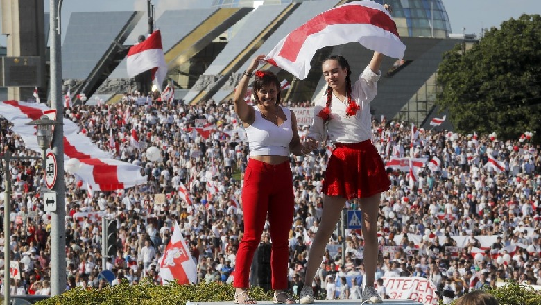 Represion në Bjellorusi/ BE-ja përgatit sanksione... por Lukashenko nuk do të jetë në listë