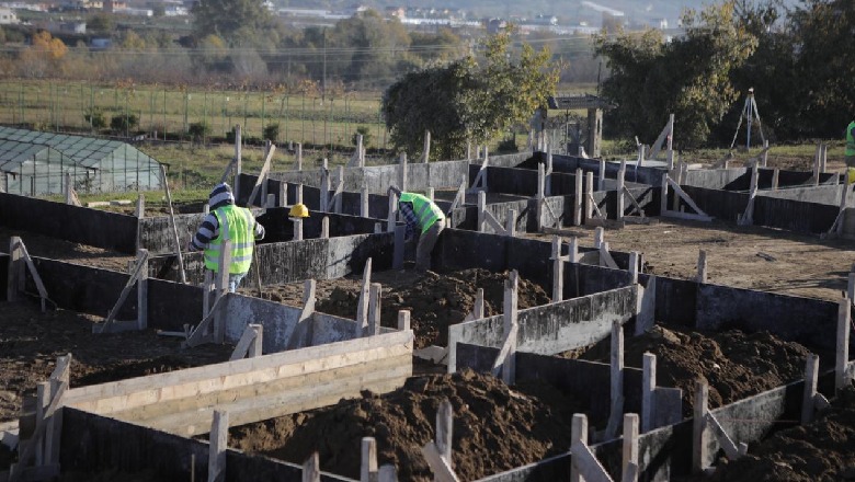 Nisi sot në Ndroq ndërtimi i 74 shtëpive ku do strehohen 350 banorë të dëmtuar nga tërmeti! Veliaj: Shqipëria ringrihet edhe më e fortë