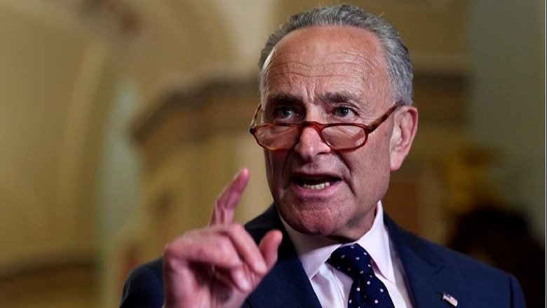 Senatori Schumer bën thirrje që Trump të hiqet nga detyra pas trazirave në SHBA