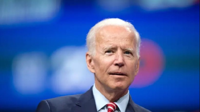 Biden ‘përmbys’ politikat e Trump, shfuqizon ndalimin e një pjese të mirë të kërkesave për ‘kartë të gjelbër’