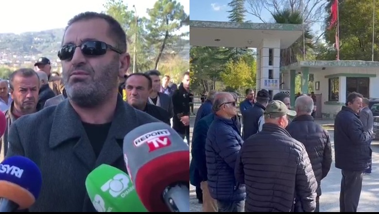 Fier/ Naftëtarët në protestë: Kemi informacion se rafineria e Ballshit do të çmontohet dhe do shkojë për skrap! Do t'i vëmë flakën! Pa u likuiduar të gjithë, këtu futen vetëm mbi trupat tanë