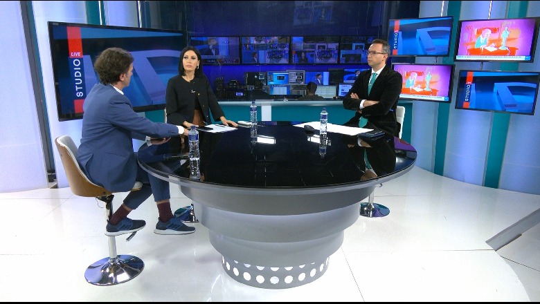 Rikthimi i 'Prefektit', aktori Laert Vasili në Report Tv: Teatri do ndezë debate dhe do të përcjellë mesazhe! Pse nuk shqetësohen për foton e Berishës me ish-diktatorin Hoxha?