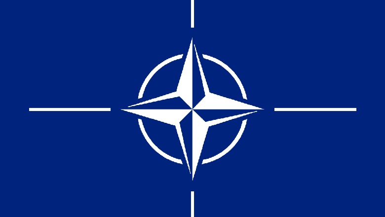 NATO reagon mbi kushtet nga Moska: Duhet t’i zgjidhim tensionet me diplomaci por nuk do ta lejojmë Rusinë të diktojë qëndrimin e saj ushtarak