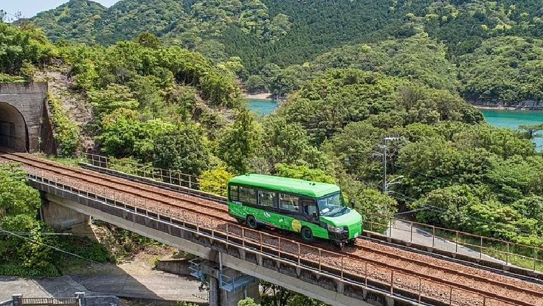 Në shina dhe rrugë, autobusi që shndërrohet në tren vetëm në 15 sekonda 