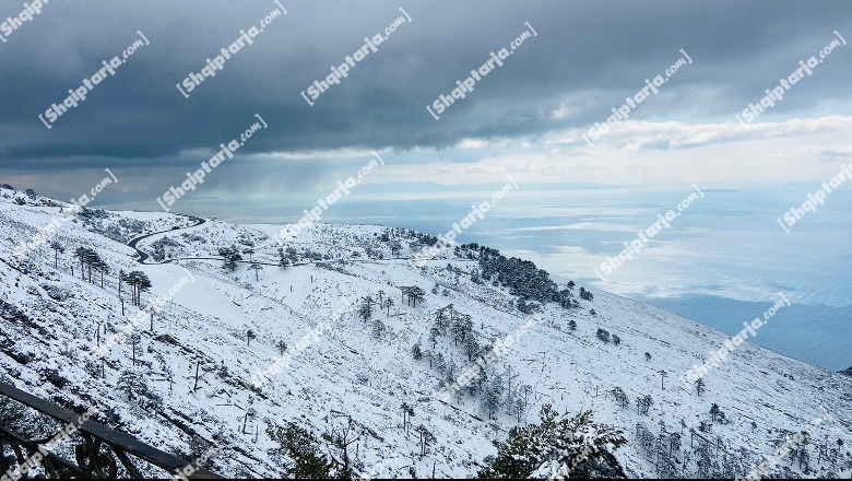 Llogaraja pamje mahnitëse, bora arrin 15 cm, por braktiset nga pushuesit! Pronarët e bizneseve: S'ka njerëz se është rritur çmimi i naftës 