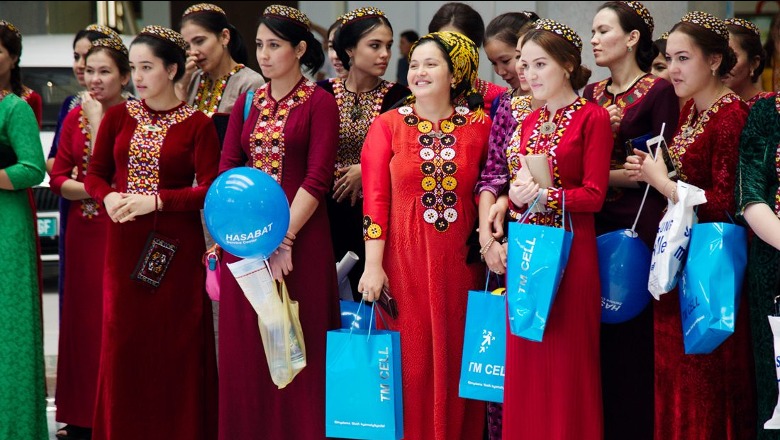 Nuk ka më botoks, lyerje thonjsh e sallone bukurie të hapura, zbuloni shtetin që ua ndalon grave të rregullohen