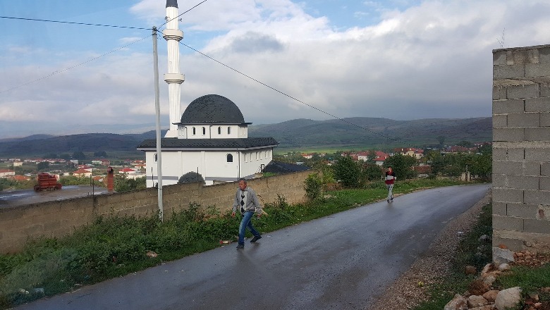 Gjendet e hapur arka e xhamisë në një fshat të Maliqit, ishin vjedhur paratë