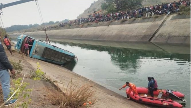 Tragjedi në Egjipt/ 19 të vdekur dhe gjashtë të plagosur pas rrëzimit të autobuzit në kanal