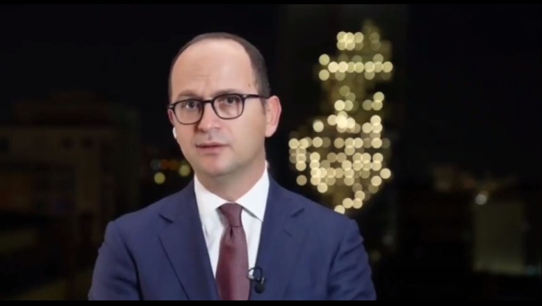 Emigrimi i të rinjve shqiptarë drejt Britanisë së Madhe, Bushati intervistë për BBC: Fenomeni lidhet me modelin ekonomik, të rritet standarti i jetesës