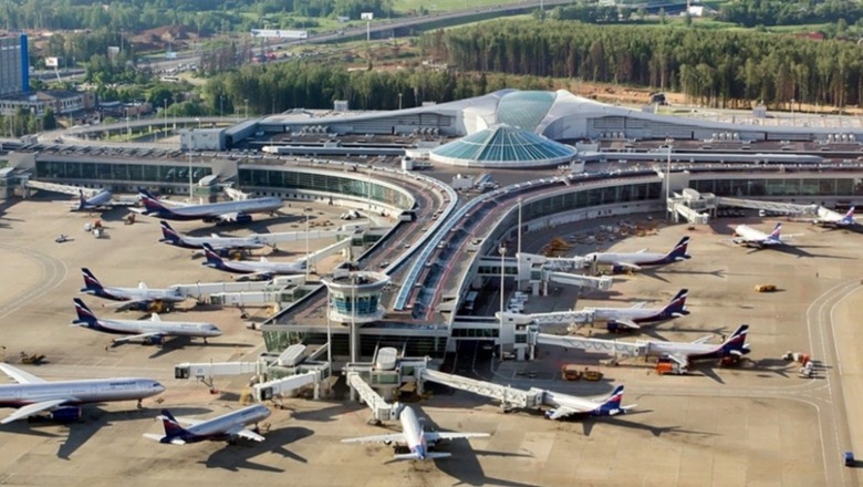 Lufta/ Bie një raketë në Moldavi, pranë kufirit me Ukrainën! Putin viziton urën e Krimesë pas shpërthimit në  tetor! Bombardohen dy aeroporte ruse