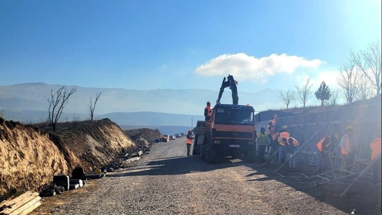 Ndërtimi i aksit rrugor Korçë-Ersekë, Rama: Punimet kanë ecur me ritme të shpejta, investim me rëndësi ekonomike dhe turistike