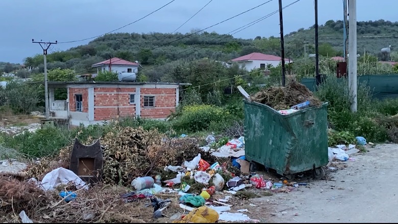 300 familje në Kuç të Dimalit jetojnë mes plehrave! Banorët: Kemi 8 vite jemi kthyer në ‘kosh mbetjesh’